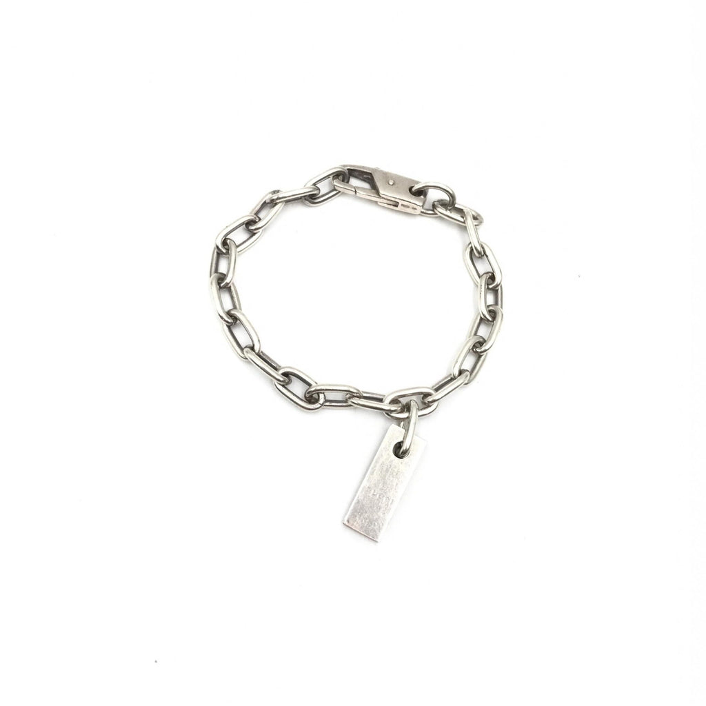Gucci | Sterling Silver Logo Plate Chain Bracelet