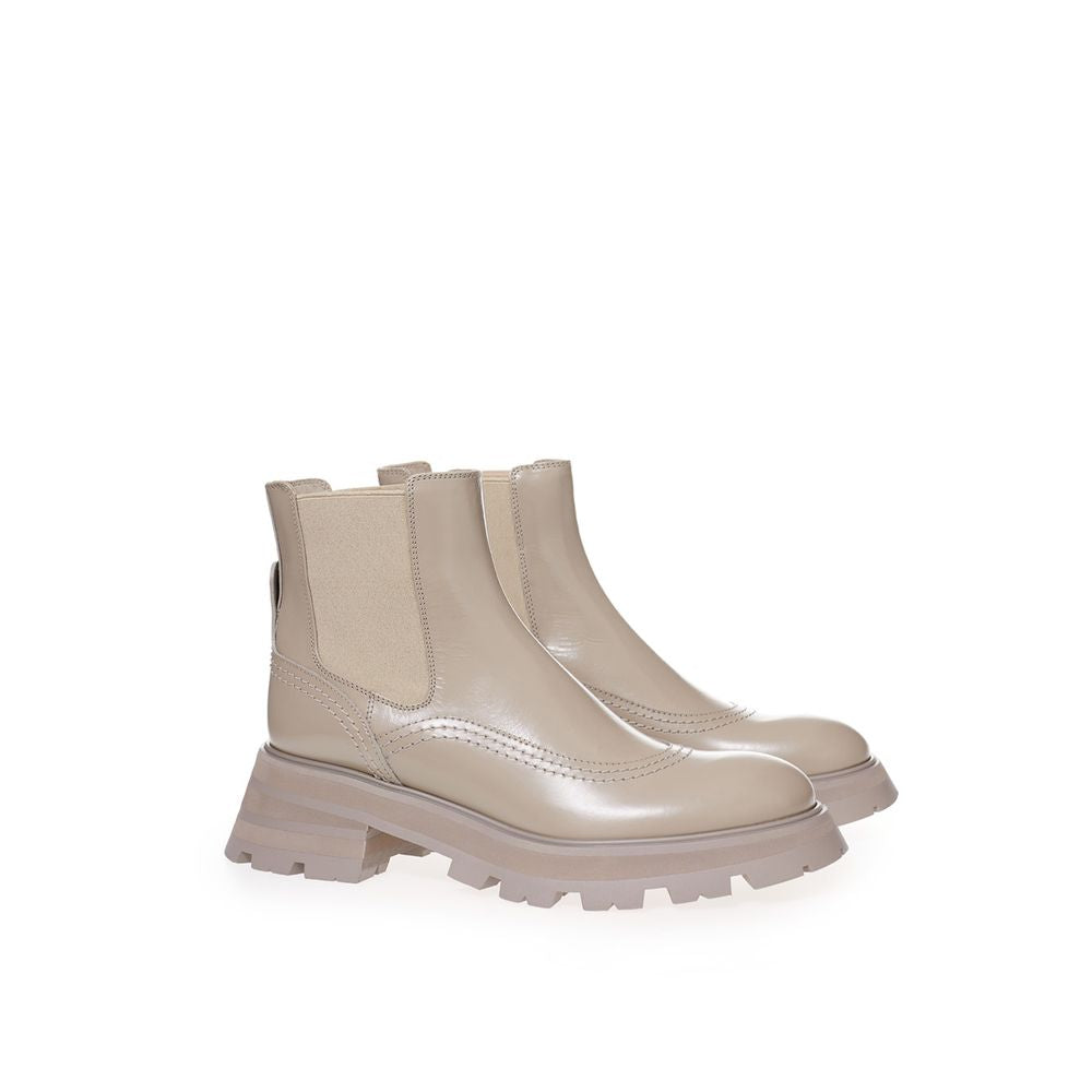 Alexander McQueen | Beige Leather Chelsea Boots